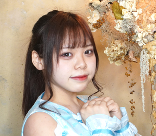 月野有彩
